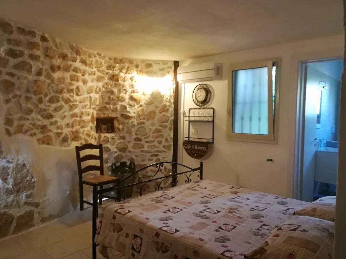 Trullo Alessandro E Villa Raffaela Сан-Віто-дей-Норманні Екстер'єр фото